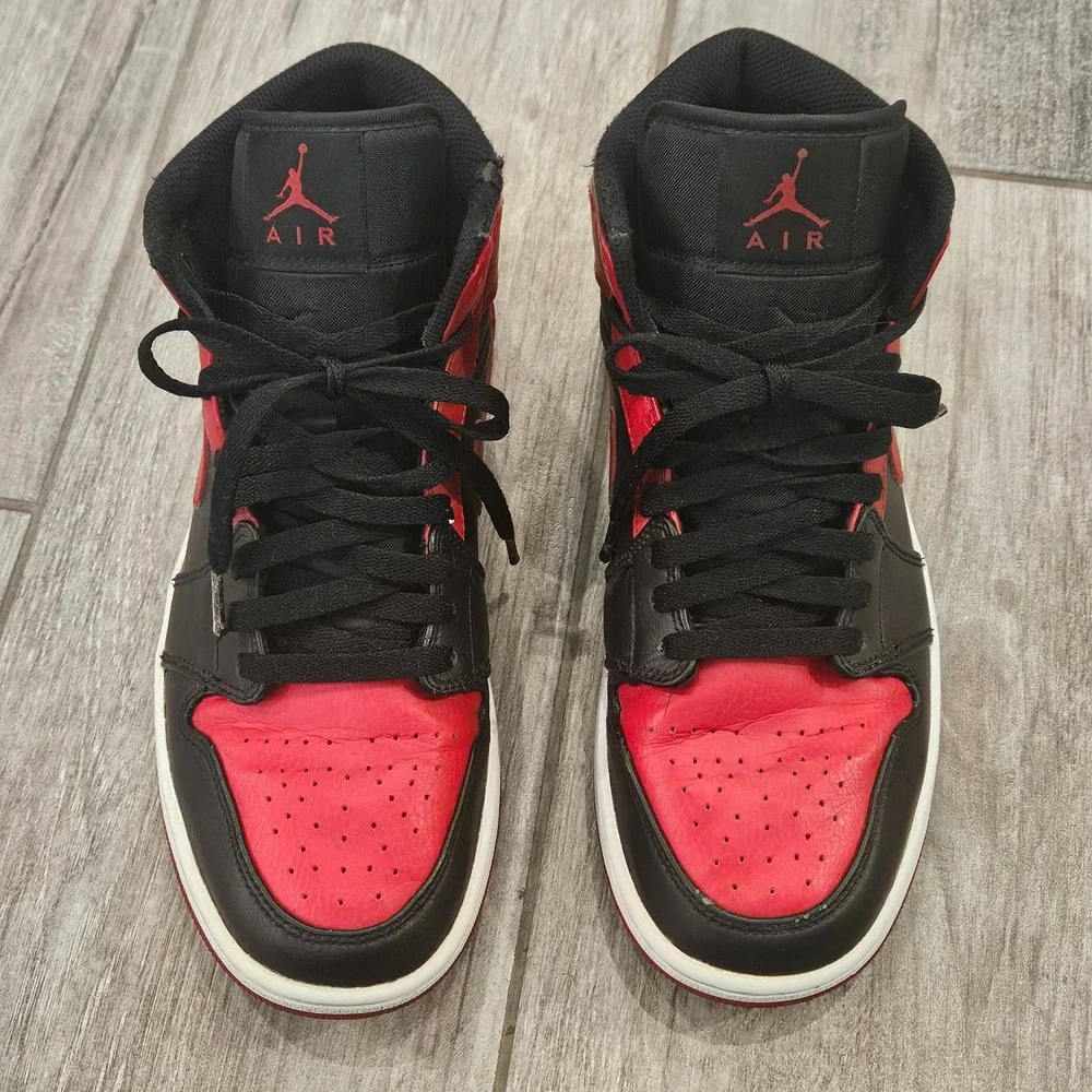 Jordan Air Jordan 1 Mid Mens 8.5 Black Red Banned Bred Leather‎ Sneakers